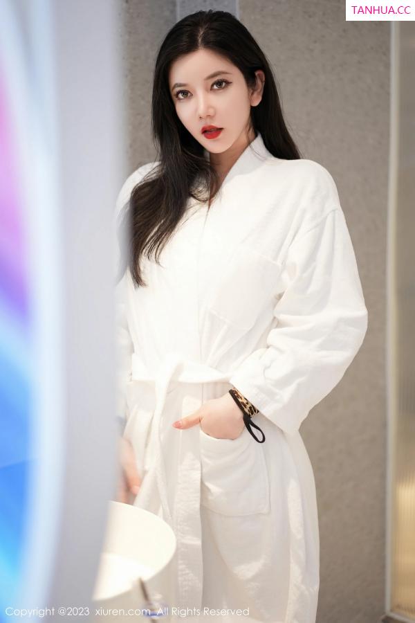   [XiuRen]高清写真图 2023.04.24 No.6625 心妍小公主 丰腴美臀第2张图片